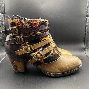 L’Artiste Spring Step Redding Brown Multi Buckles Block Heel Booties Wmn’s EU 39